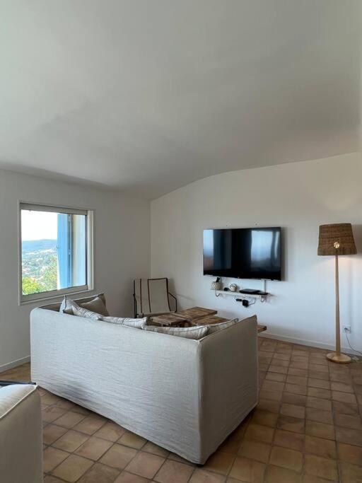 - Le Loft